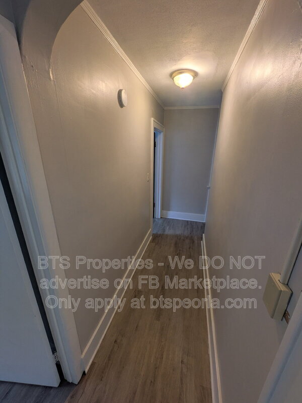 Foto del edificio - 1532 W Barker Ave