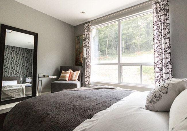 Building Photo - 940 On The Park - Luxury Rentals