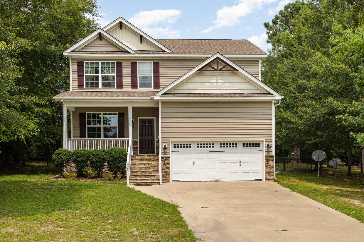 Primary Photo - 201 Phillips Ridge Ln
