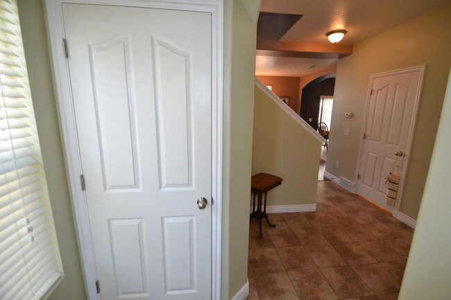 Building Photo - 89 E Calbourne Ln