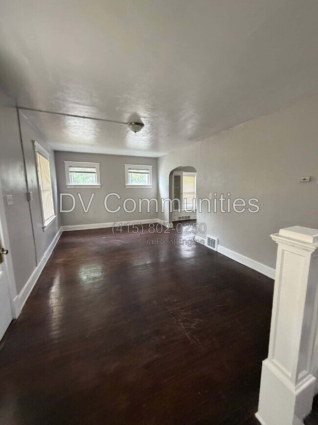 Building Photo - 3348 W 100th St