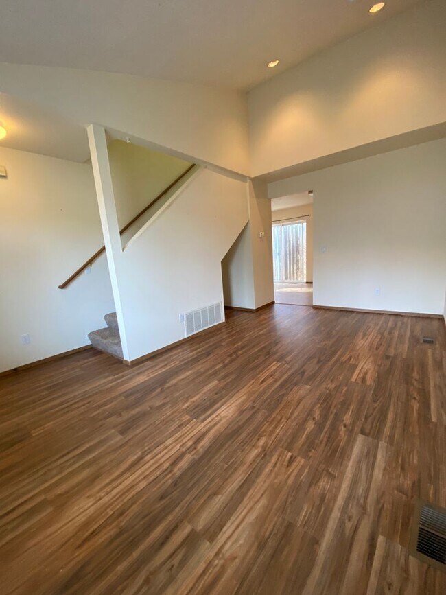 Foto del edificio - Coming Soon! 2 Bedroom, 1 1/2 Bath, Locate...