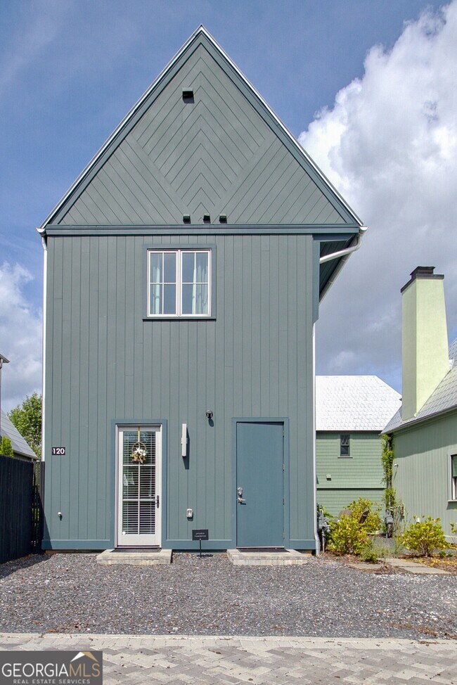 Building Photo - 120 Channing Ln