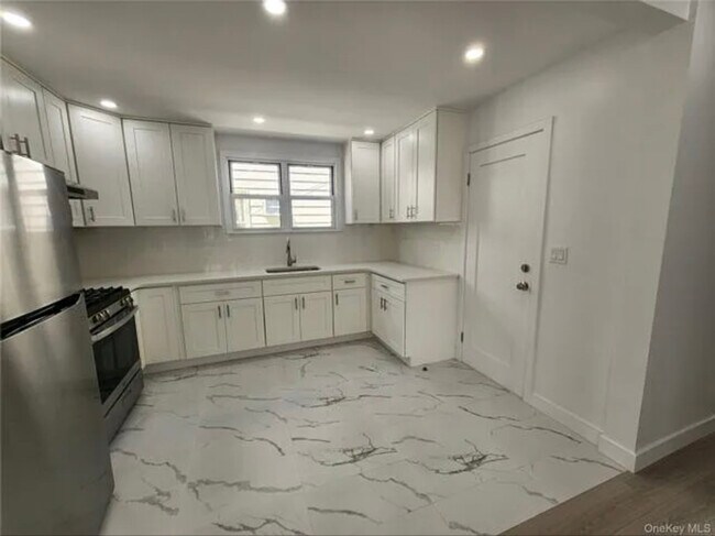 Foto del edificio - 45-58 172nd St