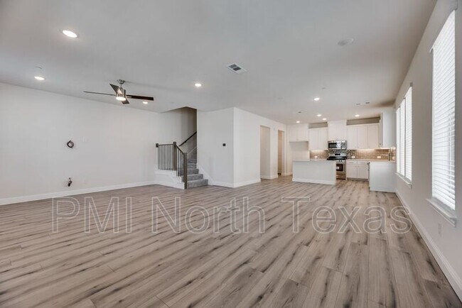 Foto del edificio - 8761 Phoebe Rd