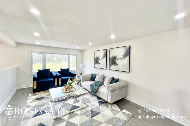 Building Photo - Spacious 3 Bed 2 Bath Main Floor Unit in K...