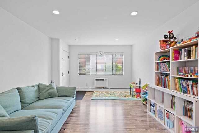 Foto del edificio - 1315 Anderson Ave