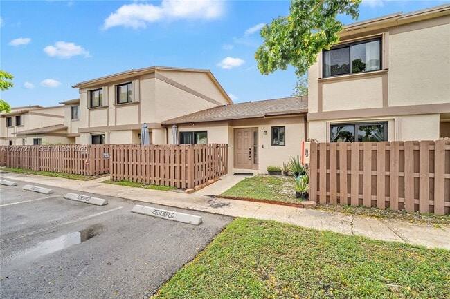 Building Photo - 2950 NW 106th Ave