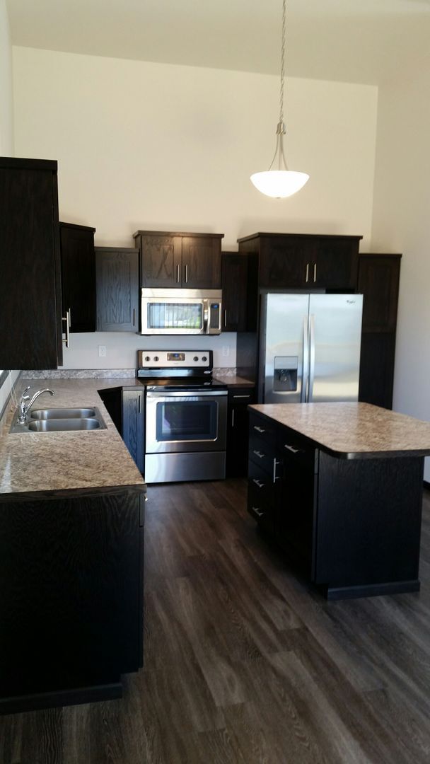 Building Photo - 3 Bed 3 Bath Single Family Home