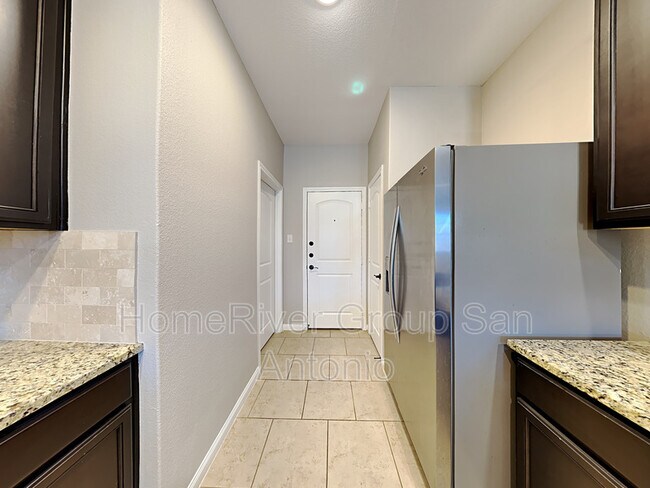 Foto del edificio - 7715 Watersedge Cove