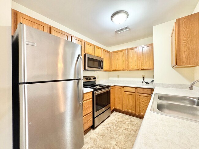 Foto del edificio - Adorable 2 Bedroom Condo - First Level!