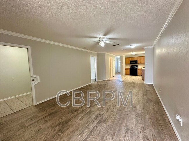 Foto del edificio - 615 N Elkhart Ave