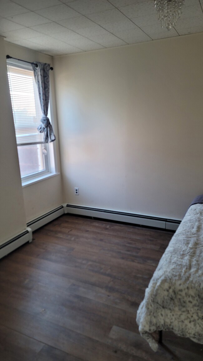 Building Photo - 351 Hamilton Ave