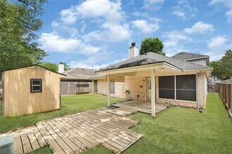 Building Photo - 10323 Emerald Pine Dr