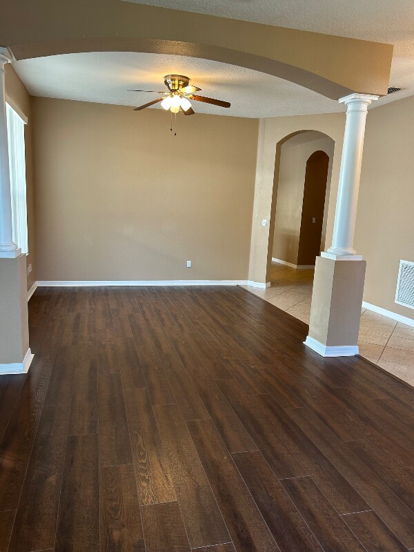 Building Photo - 1721 Lakelet Loop