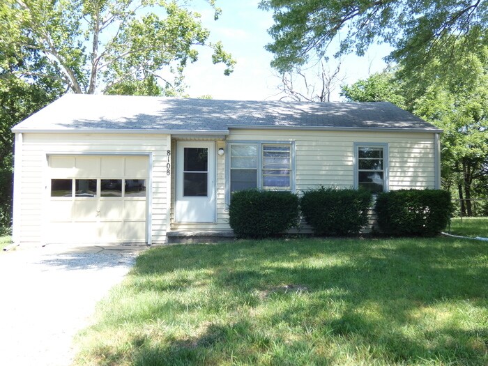 Primary Photo - 8108 MO-9