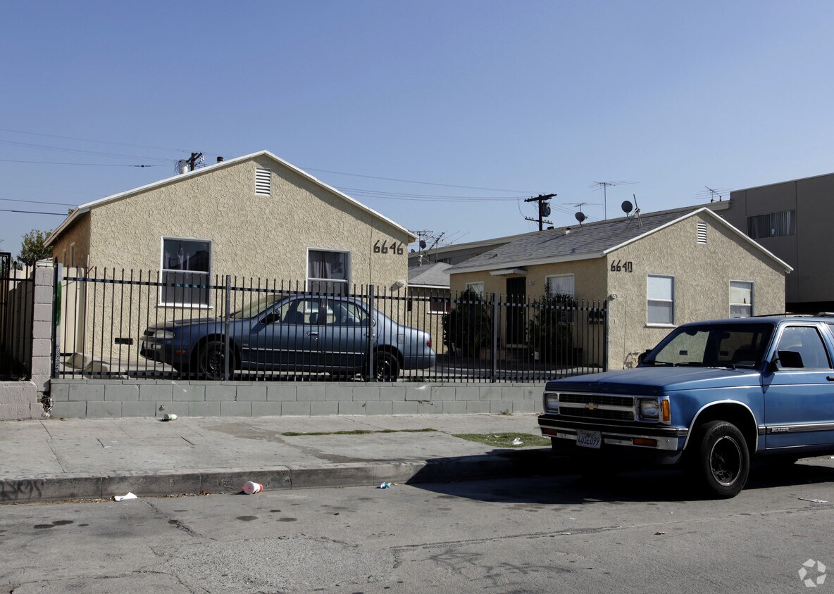 Foto del edificio - 6640-6646 Lemp Ave
