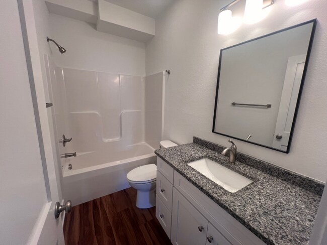 Foto del edificio - 304 Indian Dr