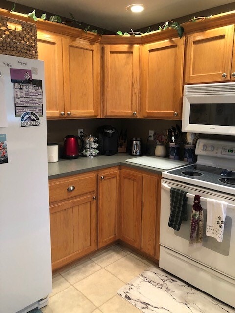 Kitchen - 336 Aquarius Ct