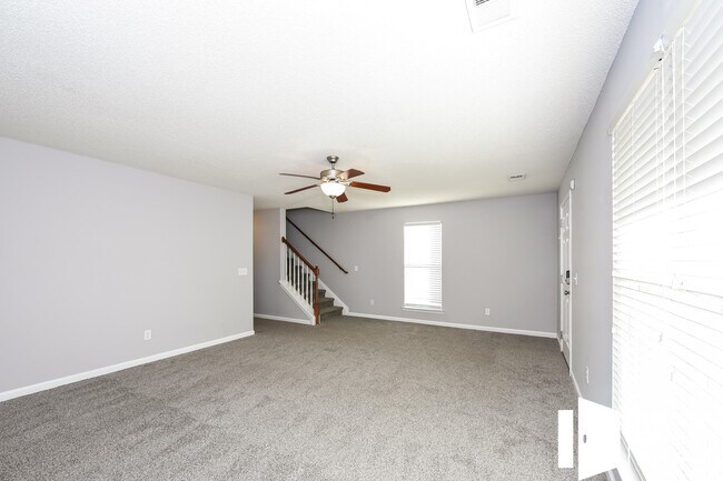 Building Photo - 221 Hester Woods Dr