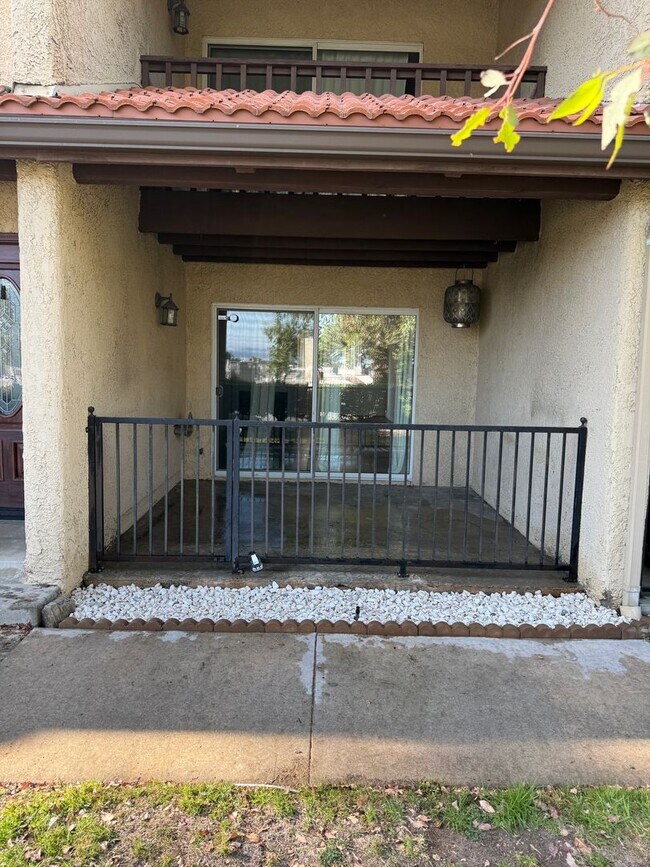 Foto del edificio - Cabrini 2 bedroom townhome