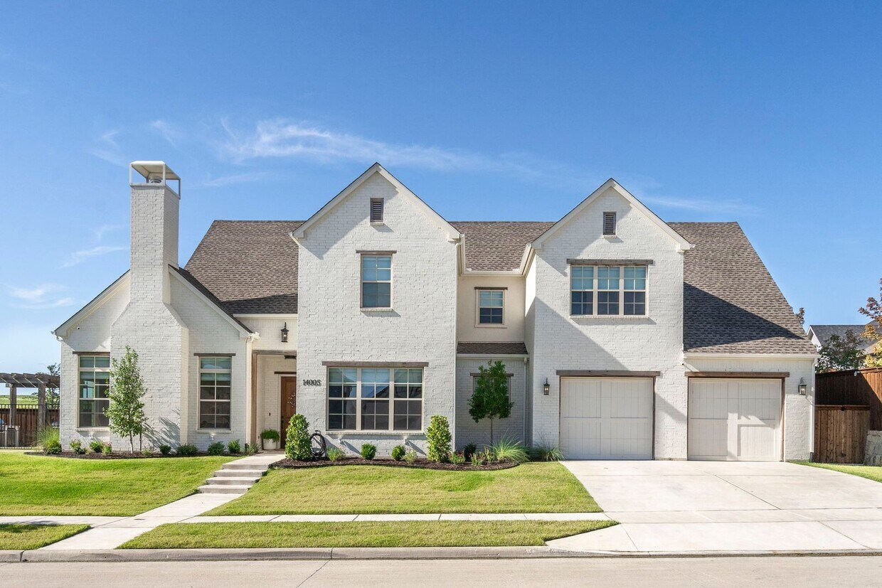 Primary Photo - Custom Built in Walsh Ranch