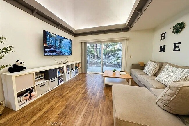 Foto del edificio - 511 Lazy Creek Cir