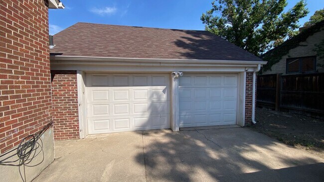 Building Photo - Spacious 4 bedroom, 2 bath in Westminster