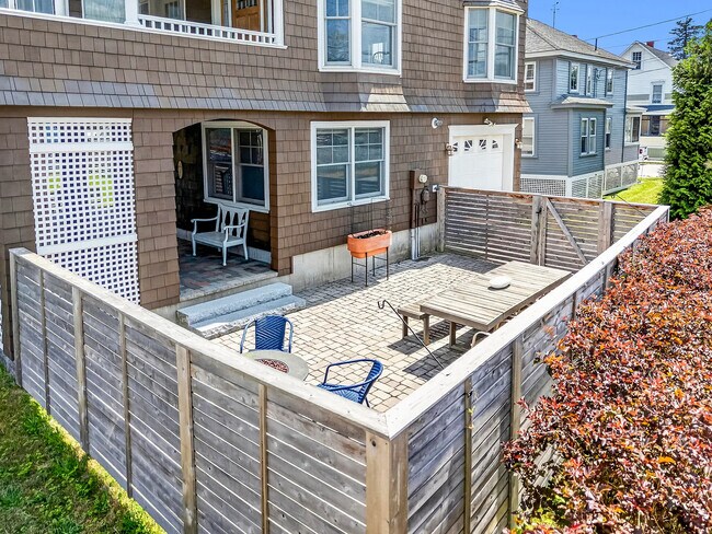 Patio - 17 Ancona Ave