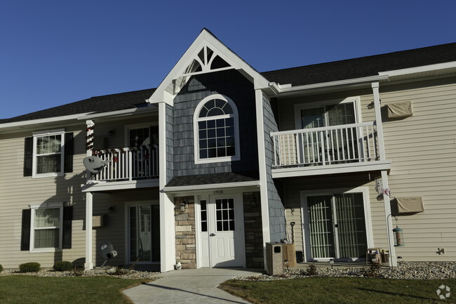 Building Photo - Oak Creek Village Apartments