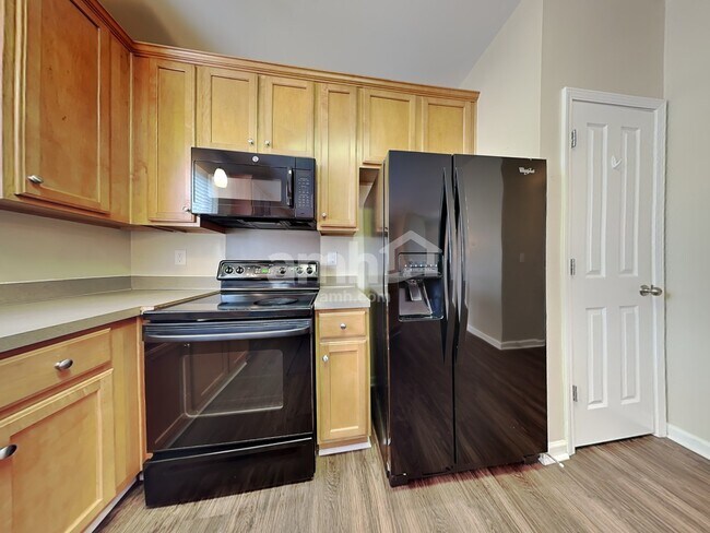 Foto del edificio - 13644 Swinton Rd