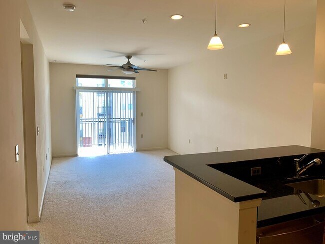 Foto del edificio - 2655 Prosperity Ave