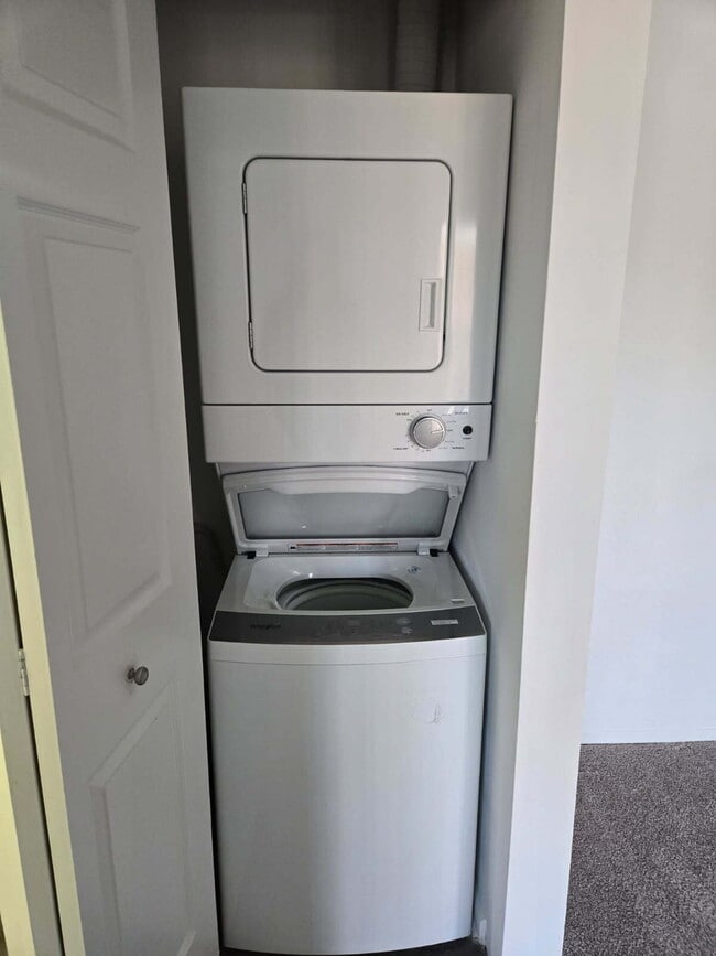 CA1-I Laundry - Heritage Woods