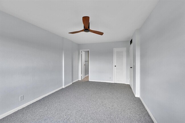 Foto del edificio - 1831 NE 38th St