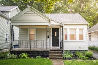 Building Photo - 834 Turner Ave