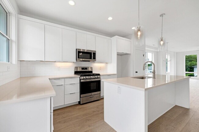 Foto del edificio - 1412 Sawyer Rd