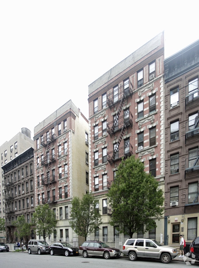 Building Photo - 115 W 104th St