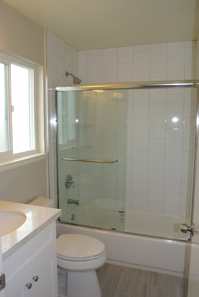 Foto del edificio - 227 Jackson Ave