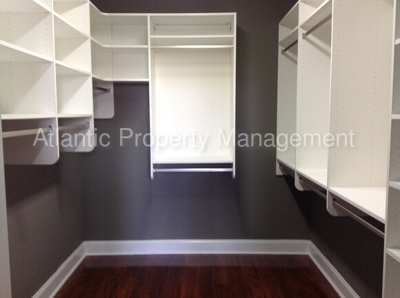 Building Photo - 2479 Peachtree Rd NE