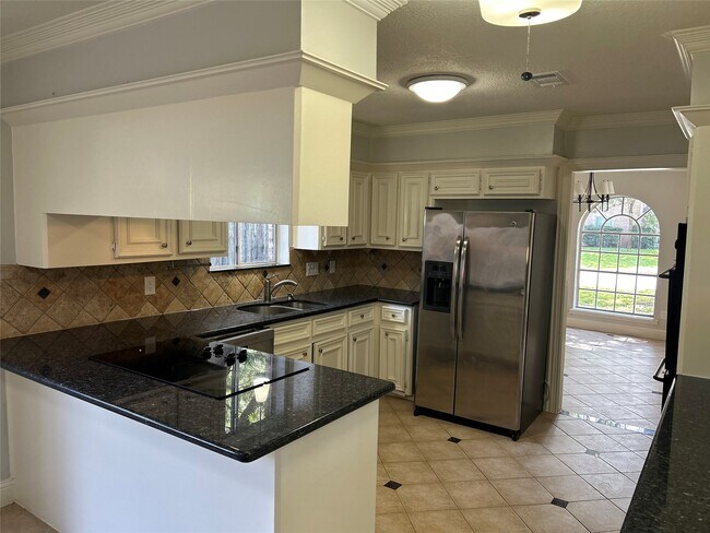 Foto del edificio - 706 Houghton Rd