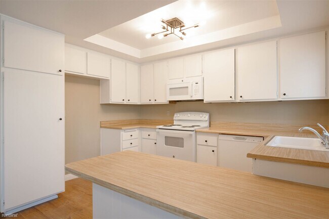 Building Photo - 2 br, 2 bath House - 27880 Foxfire Street
