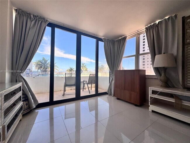 Foto del edificio - 2201 S Ocean Dr