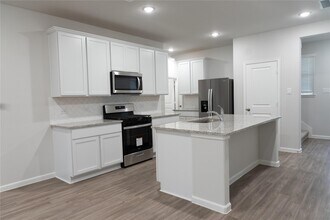 Building Photo - 64 Valiant Ridge Trail