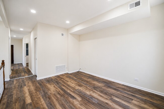 Foto del edificio - 1016 N Ridgeway Ave