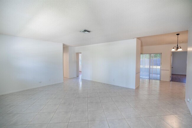 Foto del edificio - 712 SW 4th Ave