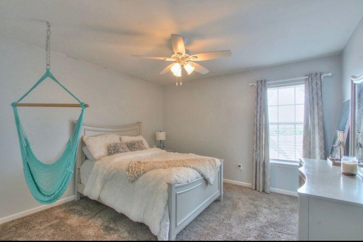 Foto del edificio - 1734 Dryden Dr