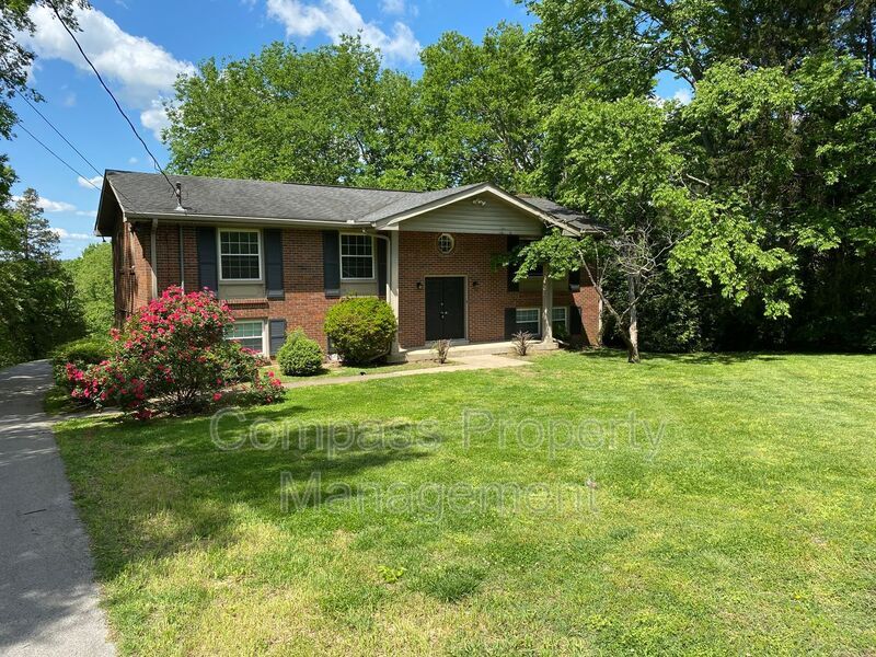 Primary Photo - 251 NW Clearview Dr