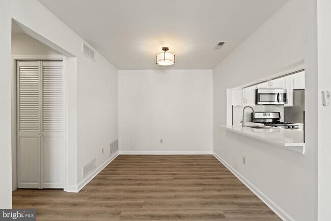 Building Photo - 5508 Albridge Way