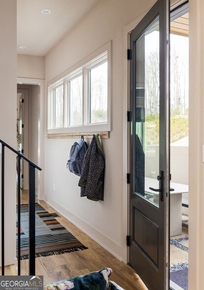Building Photo - 1190 Mado Lp