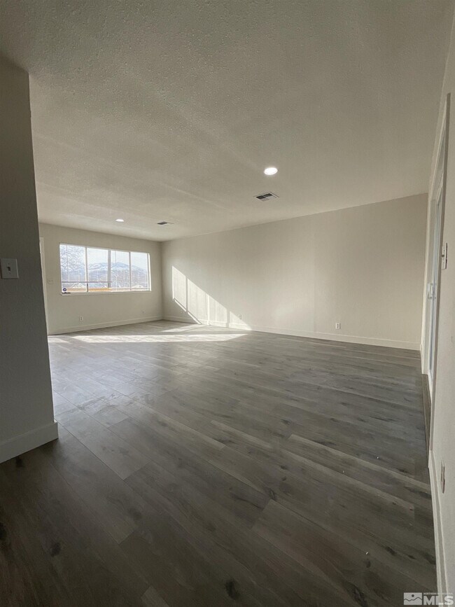 Foto del edificio - 1090 Barstow St